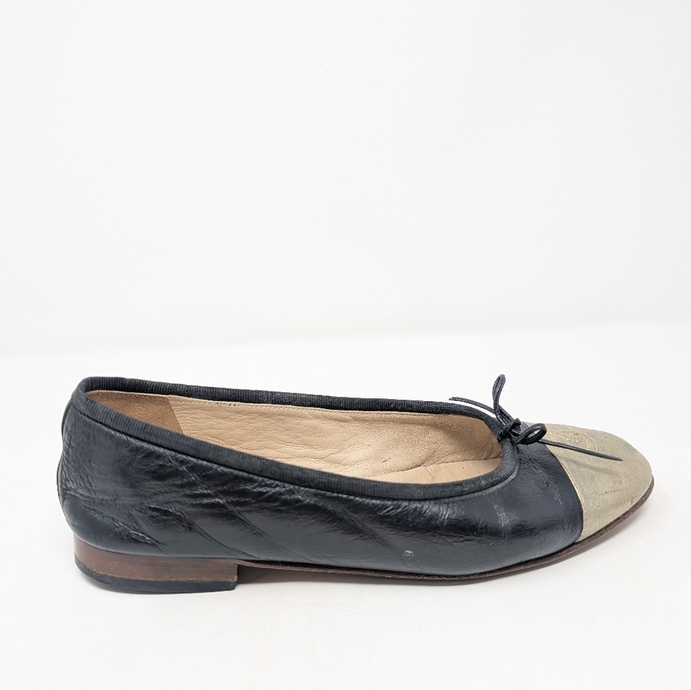 Chanel Black Gold CC Ballet Flats Cap Toe Size 37.5 Leather Monogram - Picture 5 of 13